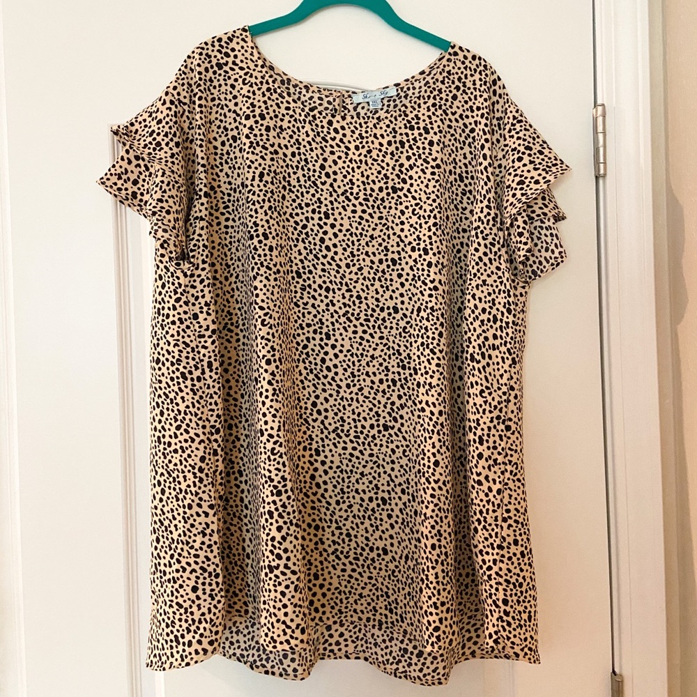 She & Sky Leopard Blouse
